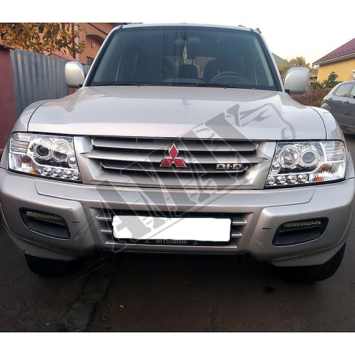 Передние фары с линзой (черные / хром) Митсубиси Паджеро Вагон_Mitsubishi Pajero Wagon 3 (2000-2006)