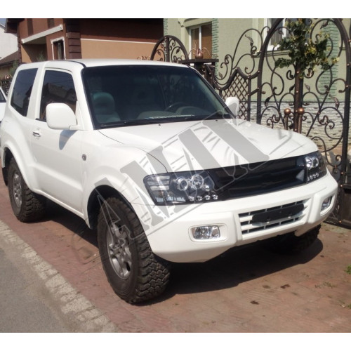 Передние фары с линзой (черные / хром) Митсубиси Паджеро Вагон_Mitsubishi Pajero Wagon 3 (2000-2006)