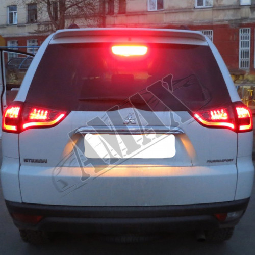 Задние фонари LED-диодные (тёмные), Митсубис Паджеро Спорт_Mitsubishi Pajero Sport (2008-2013)