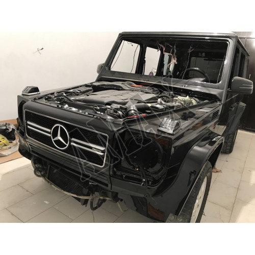 Решетка радиатора (без эмблемы)_Mercedes Gelandewagen (1986-2015)