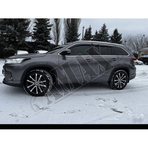 Дефлекторы дверей (ветровики) темно-серые с хромовым кантом для Toyota Highlander от 2014 +