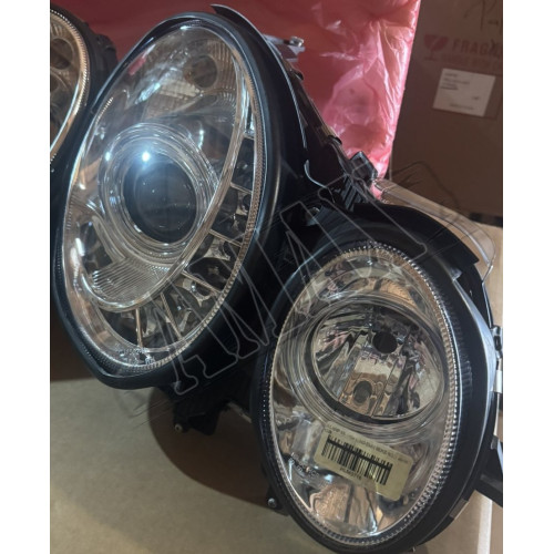 Передние фары (хром) с линзой + LED DRL на Mercedes W211 (2002-2008) 