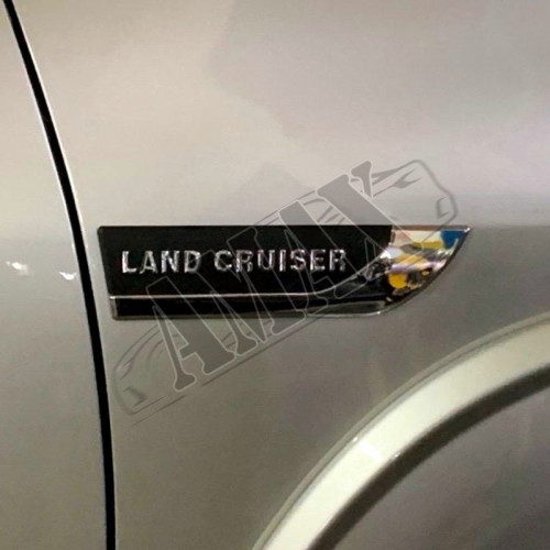 Надпись Land Cruiser/Land Cruiser Prado на боковые крылья автомобиля