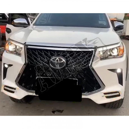 Бампер передний в сборе с решеткой радиатора TRD для внедорожника Toyota Hilux