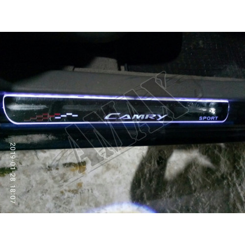 Накладки на пороги неон (оргстекло) Тойота Камри_Toyota Camry 